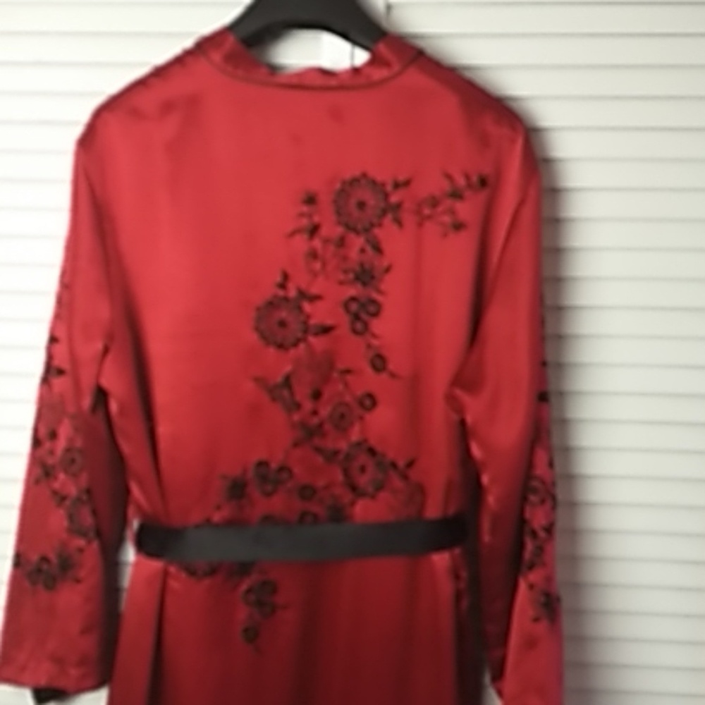 CABERNET Sleepwear-Robe - Picture 7 of 10